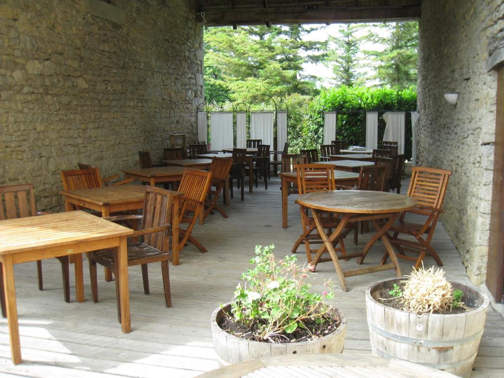Auberge Du Vernay Charette  Ngoại thất bức ảnh